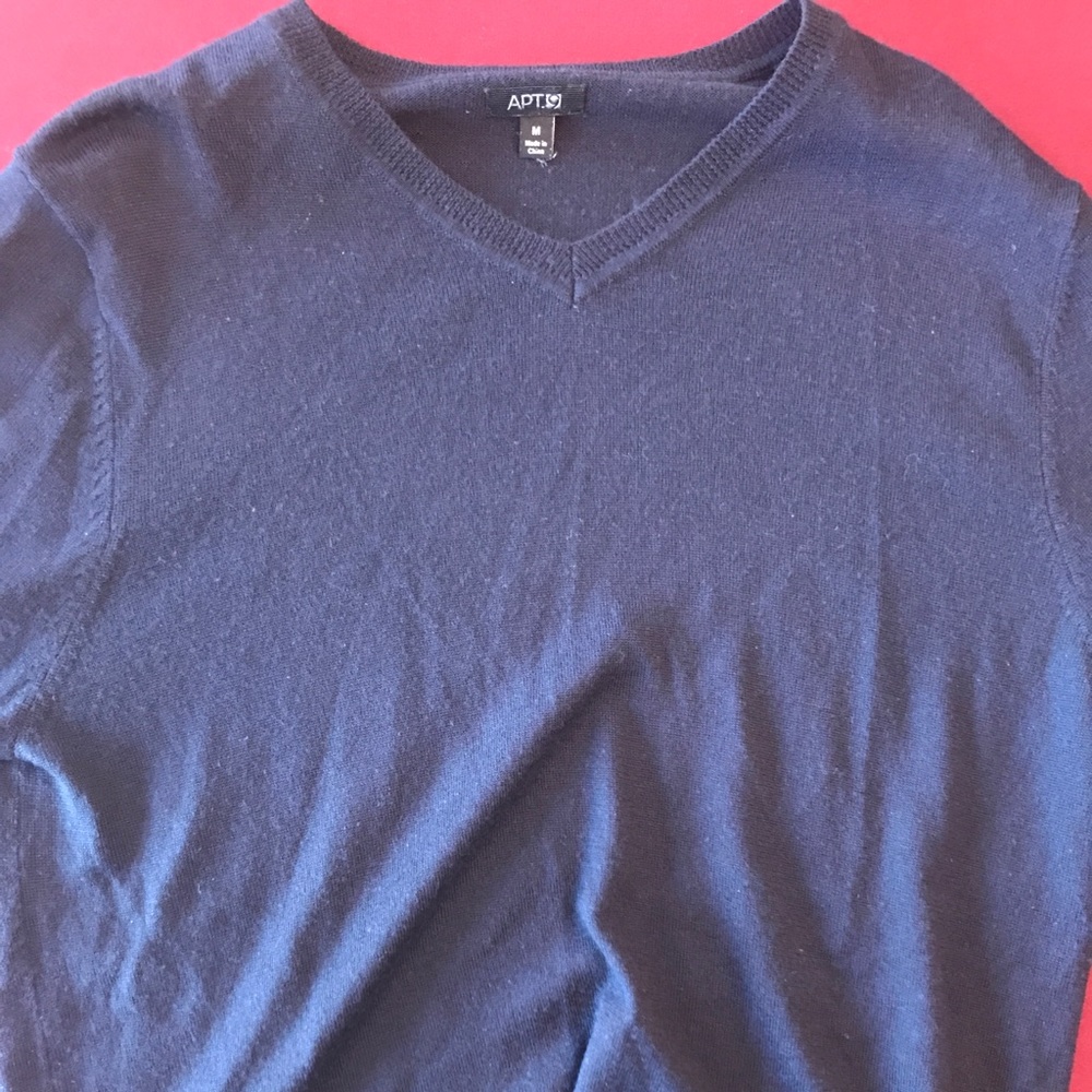Comfortable Navy Blue, casual sweater!!